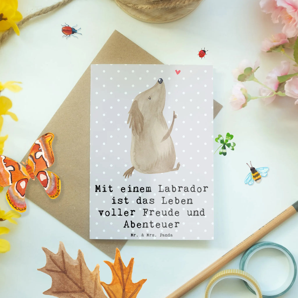 Greetings card Mit einem Labrador ist das Leben voller Freude und Abenteuer Ansichtskarten, Hochzeitskarte, Klappkarte, Karte, Grußkarte, Geburtstagskarte, Glückwunschkarte, Einladungskarte, Hund, Hunderasse, Rassehund, Hundebesitzer, Geschenk, Tierfreund, Schenken, Welpe