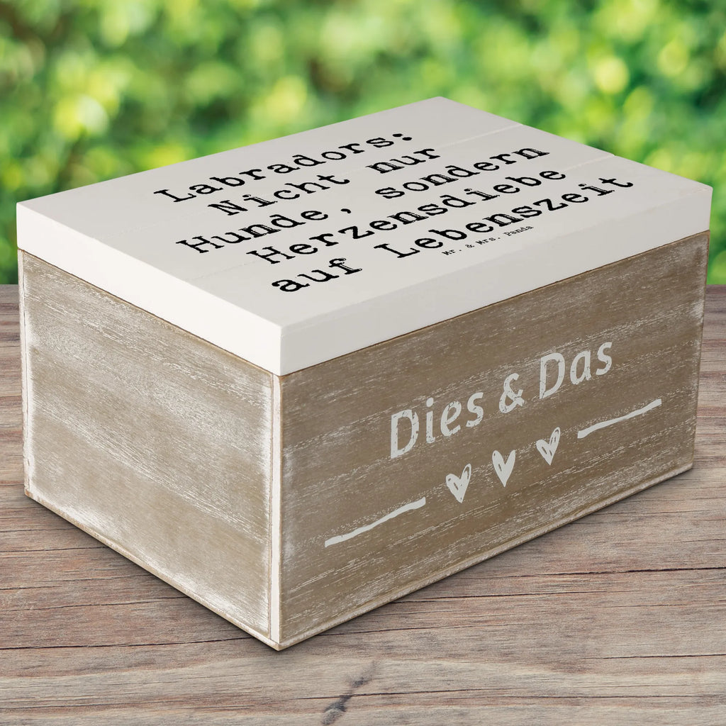 Wooden chest Saying Labradors: Nicht nur Hunde, sondern Herzensdiebe auf Lebenszeit Aufbewahrungsbox, Erinnerungskiste, Geschenkdose, Holzkiste, Truhe, Dekokiste, Schatzkiste, Geschenkbox, Schatulle, Kiste, XXL, Erinnerungsbox, Hund, Hunderasse, Rassehund, Hundebesitzer, Geschenk, Tierfreund, Schenken, Welpe