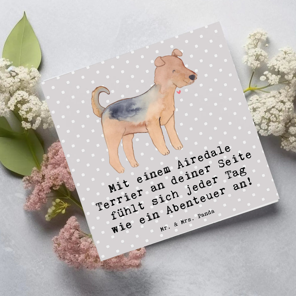 Deluxe Karte Airedale Terrier Abenteuer Hochzeitskarte, Glückwunschkarte, Grußkarte, Hochwertige Klappkarte, Karte, Geburtstagskarte, Klappkarte, Hochwertige Grußkarte, Einladungskarte, Hund, Hunderasse, Rassehund, Hundebesitzer, Geschenk, Tierfreund, Schenken, Welpe