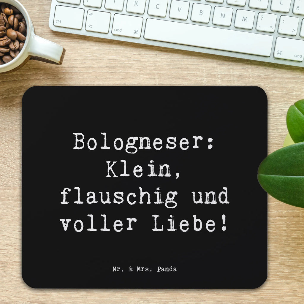 Mouse mat Saying Bologneser: Klein, flauschig und voller Liebe! Arbeitszimmer, Mausunterlage, Mauspad, Computer zubehör, Mousepad, Designer Mauspad, Einzigartiges Mauspad, Büroausstattung, PC Zubehör, Mauspad Büro, Hund, Hunderasse, Rassehund, Hundebesitzer, Geschenk, Tierfreund, Schenken, Welpe