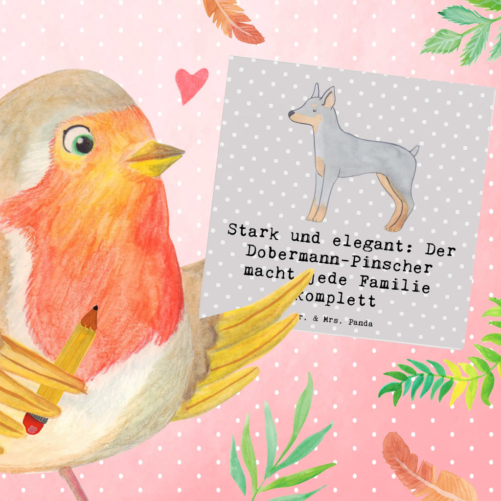 Deluxe Card Stark und elegant: Der Dobermann-Pinscher macht jede Familie komplett Glückwunschkarte, Klappkarte, Hochwertige Klappkarte, Hochwertige Grußkarte, Einladungskarte, Grußkarte, Karte, Hochzeitskarte, Geburtstagskarte, Hund, Hunderasse, Rassehund, Hundebesitzer, Geschenk, Tierfreund, Schenken, Welpe