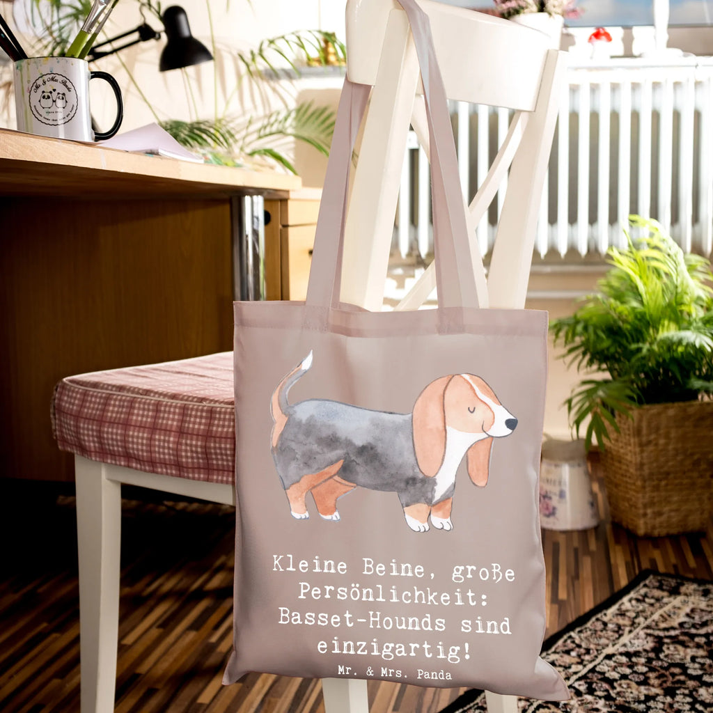 Tote bag Kleine Beine, große Persönlichkeit: Basset-Hounds sind einzigartig! Strandtasche, Einkaufstüte, Tasche, Laptoptasche, Umhängetasche, Schultertasche, Jutetasche, Stoffbeutel, Beutel, Tragetasche, Beuteltasche, Jutebeutel, Shopper, Stofftasche, Badetasche, Einkaufstasche, Hund, Hunderasse, Rassehund, Hundebesitzer, Geschenk, Tierfreund, Schenken, Welpe