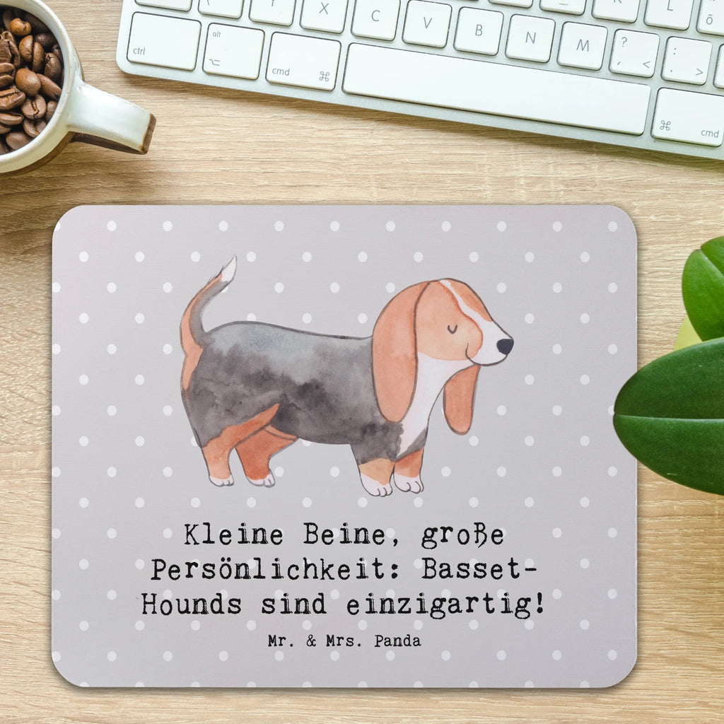 Mouse mat Kleine Beine, große Persönlichkeit: Basset-Hounds sind einzigartig! Computer zubehör, Arbeitszimmer, Mausunterlage, PC Zubehör, Mousepad, Einzigartiges Mauspad, Mauspad Büro, Designer Mauspad, Büroausstattung, Mauspad, Hund, Hunderasse, Rassehund, Hundebesitzer, Geschenk, Tierfreund, Schenken, Welpe