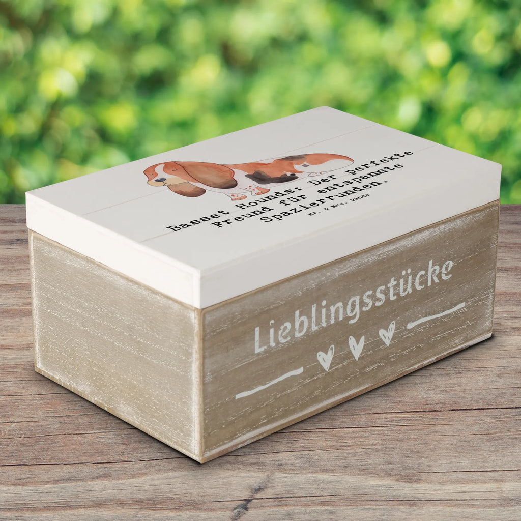 Wooden chest Basset Hounds: Der perfekte Freund für entspannte Spazierrunden. Dekokiste, Erinnerungsbox, Schatulle, Aufbewahrungsbox, Truhe, XXL, Erinnerungskiste, Holzkiste, Schatzkiste, Kiste, Geschenkbox, Geschenkdose, Hund, Hunderasse, Rassehund, Hundebesitzer, Geschenk, Tierfreund, Schenken, Welpe
