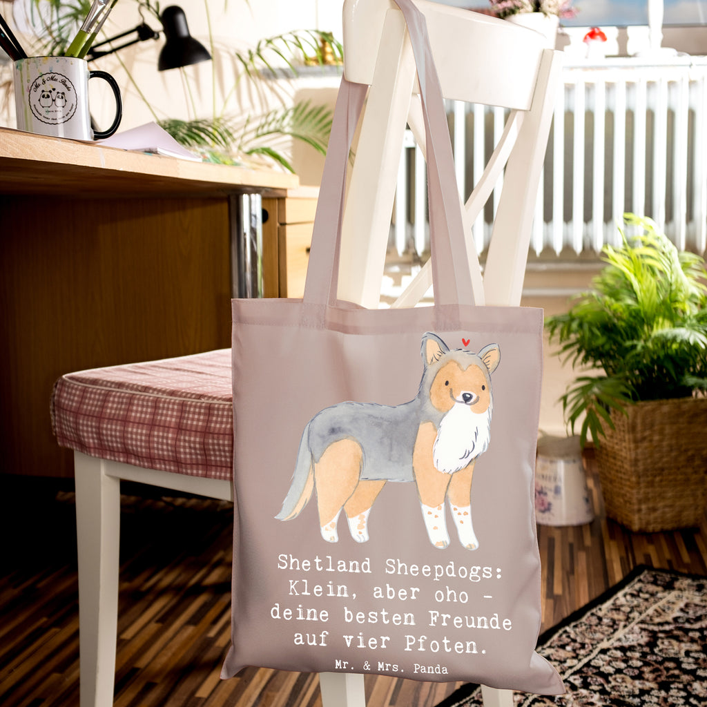 Tote bag Shetland Sheepdogs: Klein, aber oho - deine besten Freunde auf vier Pfoten. Stoffbeutel, Beuteltasche, Jutetasche, Tasche, Einkaufstasche, Beutel, Strandtasche, Badetasche, Einkaufstüte, Schultertasche, Laptoptasche, Shopper, Tragetasche, Umhängetasche, Stofftasche, Jutebeutel, Hund, Hunderasse, Rassehund, Hundebesitzer, Geschenk, Tierfreund, Schenken, Welpe