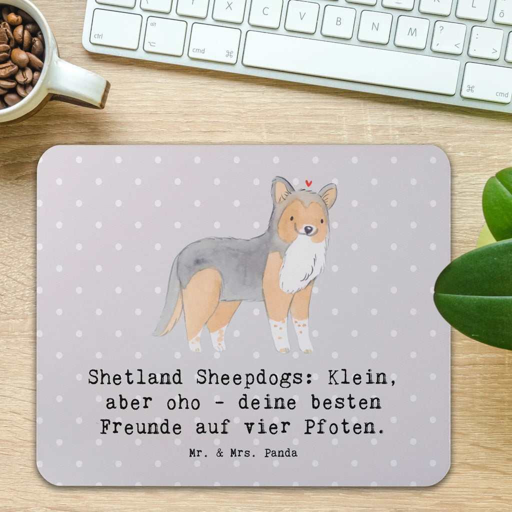 Mouse mat Shetland Sheepdogs: Klein, aber oho - deine besten Freunde auf vier Pfoten. Mauspad Büro, PC Zubehör, Büroausstattung, Arbeitszimmer, Designer Mauspad, Mousepad, Mausunterlage, Einzigartiges Mauspad, Computer zubehör, Mauspad, Hund, Hunderasse, Rassehund, Hundebesitzer, Geschenk, Tierfreund, Schenken, Welpe