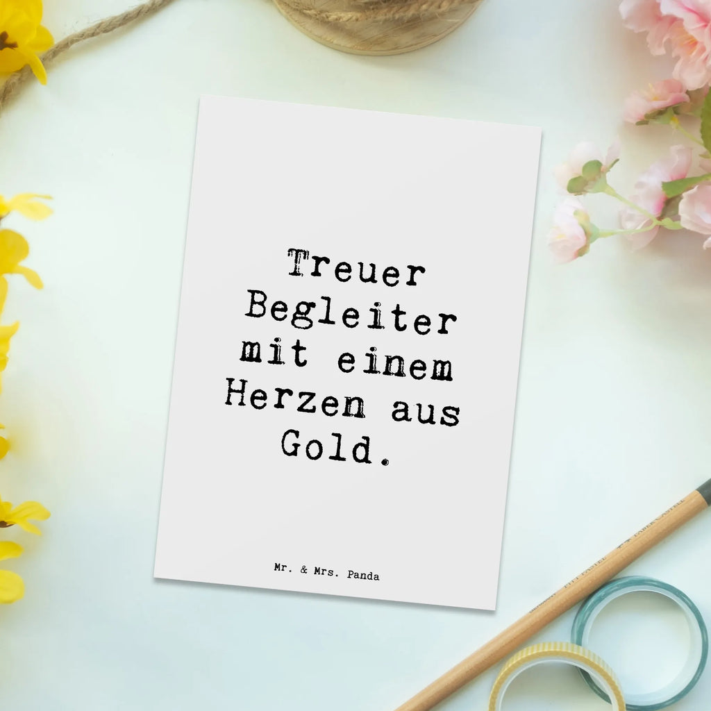 Postcard Saying Treuer Begleiter mit einem Herzen aus Gold. Ansichtskarten, Karte, Postkarte, Einladungskarte, Einladung Geburtstag, Geburtstagskarte, Einladungskarten Geburtstag, Grußkarte, Ansichtskarte, Geschenkkarte, Dankeskarte, Einladung, Hund, Hunderasse, Rassehund, Hundebesitzer, Geschenk, Tierfreund, Schenken, Welpe