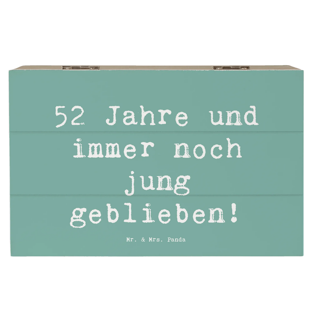 Wooden chest Saying 52 Jahre und immer noch jung geblieben! Kiste, Schatulle, Erinnerungsbox, Holzkiste, Schatzkiste, Geschenkbox, Geschenkdose, Truhe, Dekokiste, Aufbewahrungsbox, Erinnerungskiste, XXL, Geburtstag, Geburtstagsgeschenk, Geschenk