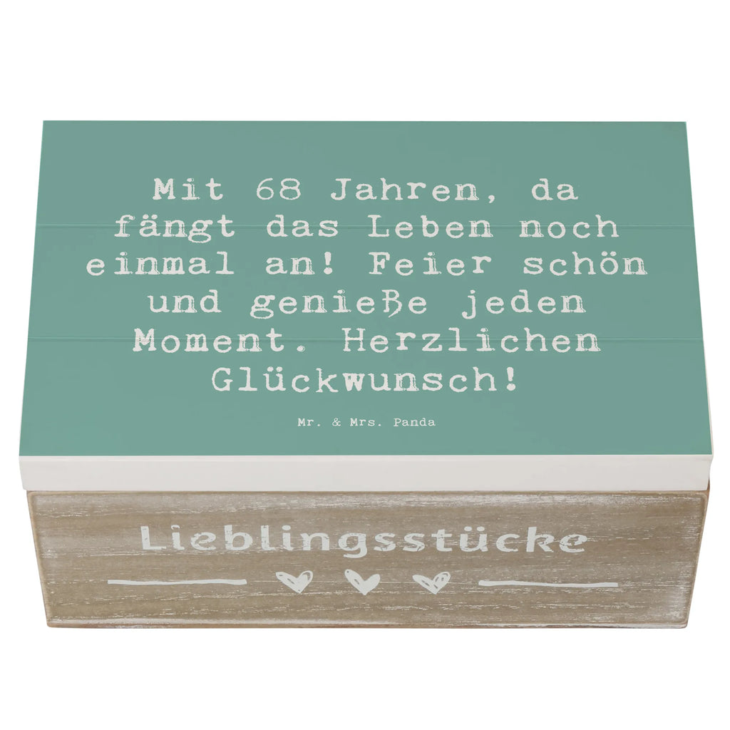 Wooden chest Saying Mit 68 Jahren, da fängt das Leben noch einmal an! Feier schön und genieße jeden Moment. Herzlichen Glückwunsch! Kiste, Dekokiste, Geschenkdose, Holzkiste, Geschenkbox, Schatzkiste, Erinnerungskiste, Truhe, Erinnerungsbox, Aufbewahrungsbox, XXL, Schatulle, Geburtstag, Geburtstagsgeschenk, Geschenk
