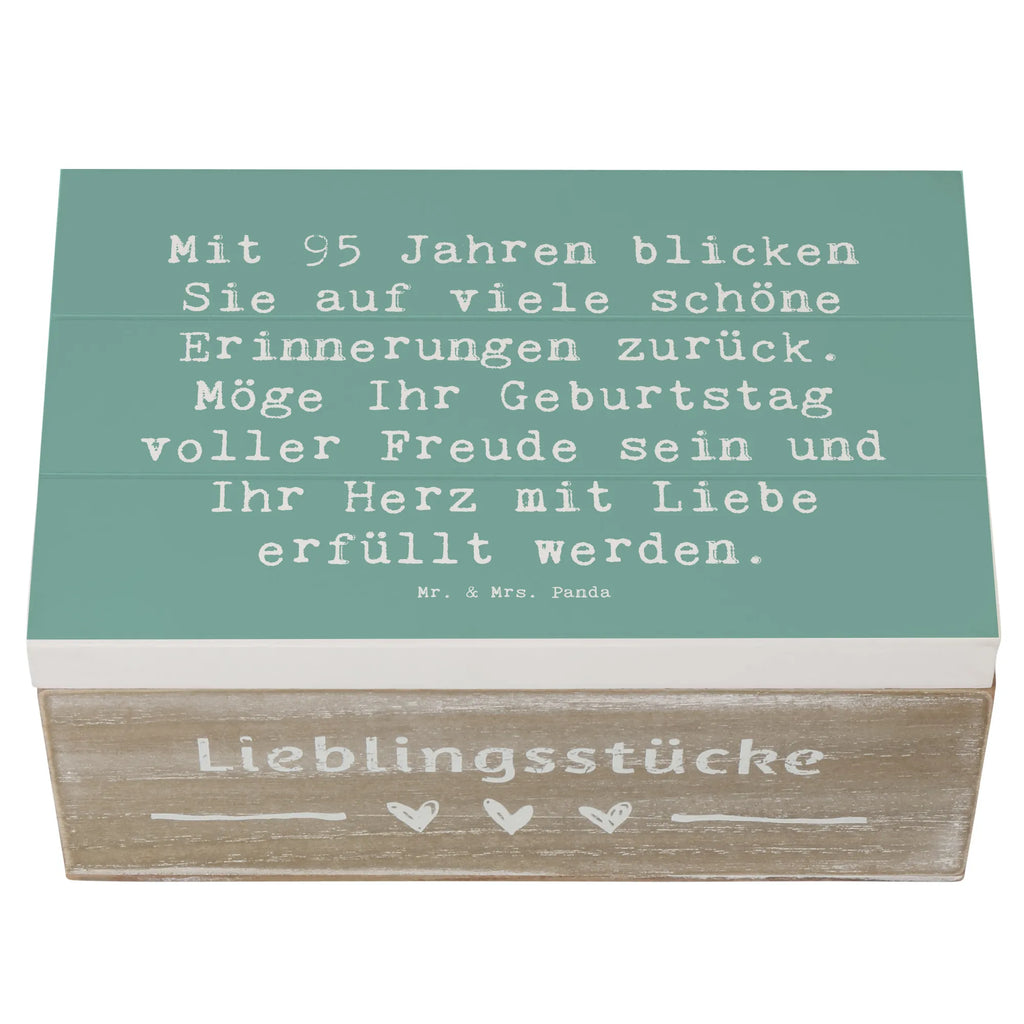 Wooden chest Saying Mit 95 Jahren blicken Sie auf viele schöne Erinnerungen zurück. Möge Ihr Geburtstag voller Freude sein und Ihr Herz mit Liebe erfüllt werden. Geschenkbox, Kiste, Erinnerungsbox, Geschenkdose, XXL, Truhe, Holzkiste, Aufbewahrungsbox, Erinnerungskiste, Schatzkiste, Schatulle, Dekokiste, Geburtstag, Geburtstagsgeschenk, Geschenk