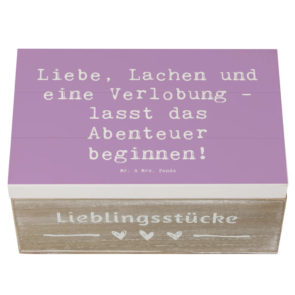 Wooden chest Saying Liebe, Lachen und eine Verlobung - lasst das Abenteuer beginnen! Aufbewahrungsbox, Dekokiste, Schatulle, Kiste, Holzkiste, Erinnerungsbox, XXL, Erinnerungskiste, Schatzkiste, Geschenkbox, Geschenkdose, Truhe, Hochzeit, Hochzeitsgeschenk, Ehe, Hochzeitsfeier, Trauung, Trauungsgeschenk, Hochzeitskarte, Verlobungsfeier, Verlobungsgeschenk, Hochzeitsgeschenkideen, Hochzeitsgeschenke für Brautpaar
