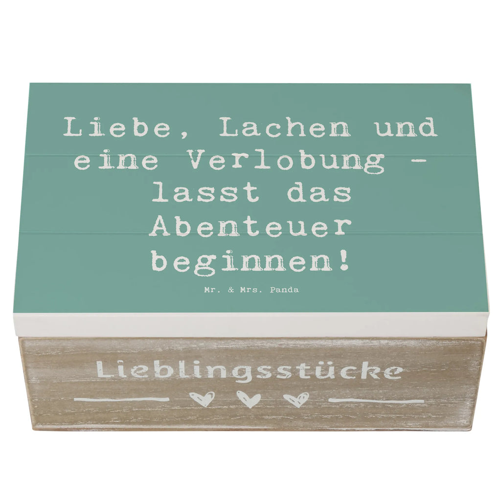 Wooden chest Saying Liebe, Lachen und eine Verlobung - lasst das Abenteuer beginnen! Aufbewahrungsbox, Dekokiste, Schatulle, Kiste, Holzkiste, Erinnerungsbox, XXL, Erinnerungskiste, Schatzkiste, Geschenkbox, Geschenkdose, Truhe, Hochzeit, Hochzeitsgeschenk, Ehe, Hochzeitsfeier, Trauung, Trauungsgeschenk, Hochzeitskarte, Verlobungsfeier, Verlobungsgeschenk, Hochzeitsgeschenkideen, Hochzeitsgeschenke für Brautpaar