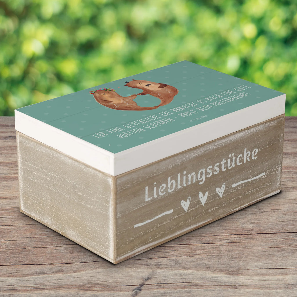 Wooden chest Für eine glückliche Ehe braucht es auch eine gute Portion Scherben - Prost beim Polterabend! Geschenkdose, Geschenkbox, Schatzkiste, Schatulle, Aufbewahrungsbox, XXL, Erinnerungskiste, Kiste, Truhe, Holzkiste, Erinnerungsbox, Dekokiste, Hochzeit, Hochzeitsgeschenk, Ehe, Hochzeitsfeier, Trauung, Trauungsgeschenk, Hochzeitskarte, Verlobungsfeier, Verlobungsgeschenk, Hochzeitsgeschenkideen, Hochzeitsgeschenke für Brautpaar