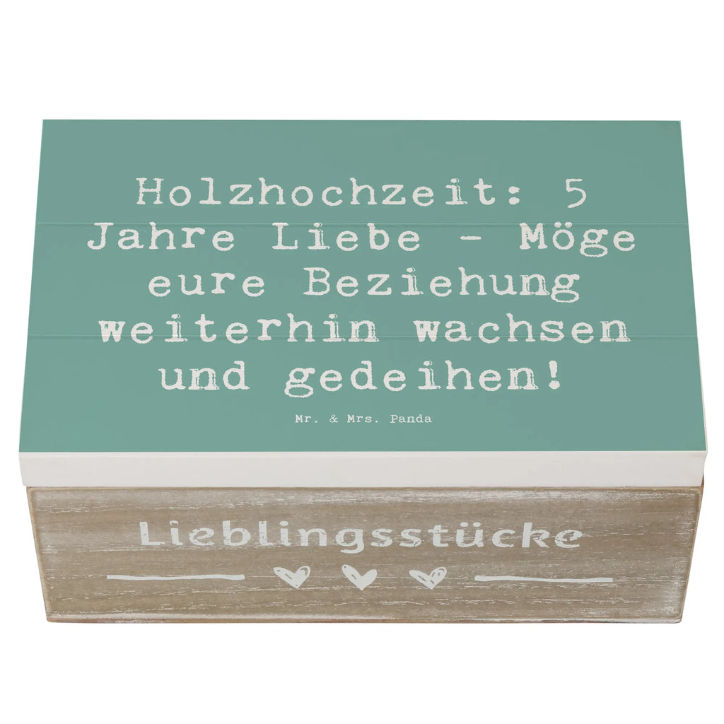 Holzkiste Spruch 5. Hochzeitstag Holzhochzeit Truhe, Erinnerungsbox, Holzkiste, XXL, Schatzkiste, Geschenkdose, Aufbewahrungsbox, Schatulle, Erinnerungskiste, Geschenkbox, Kiste, Dekokiste, Hochzeit, Hochzeitsgeschenk, Ehe, Hochzeitsfeier, Trauung, Trauungsgeschenk, Hochzeitskarte, Verlobungsfeier, Verlobungsgeschenk, Hochzeitsgeschenkideen, Hochzeitsgeschenke für Brautpaar