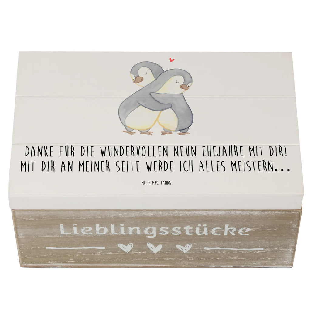 Holzkiste 9. Hochzeitstag Keramikhochzeit Truhe, Kiste, Schatulle, Holzkiste, Erinnerungsbox, XXL, Schatzkiste, Aufbewahrungsbox, Geschenkdose, Dekokiste, Erinnerungskiste, Geschenkbox, Hochzeit, Hochzeitsgeschenk, Ehe, Hochzeitsfeier, Trauung, Trauungsgeschenk, Hochzeitskarte, Verlobungsfeier, Verlobungsgeschenk, Hochzeitsgeschenkideen, Hochzeitsgeschenke für Brautpaar