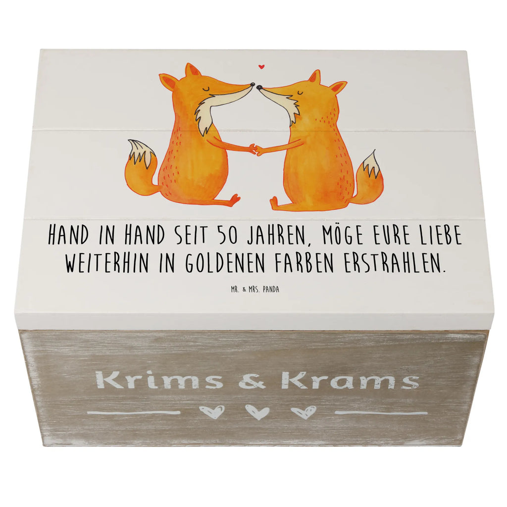Wooden chest Hand in Hand seit 50 Jahren, möge eure Liebe weiterhin in goldenen Farben erstrahlen. Dekokiste, Geschenkbox, Erinnerungskiste, Geschenkdose, Erinnerungsbox, Kiste, Aufbewahrungsbox, XXL, Schatulle, Truhe, Schatzkiste, Holzkiste, Hochzeit, Hochzeitsgeschenk, Ehe, Hochzeitsfeier, Trauung, Trauungsgeschenk, Hochzeitskarte, Verlobungsfeier, Verlobungsgeschenk, Hochzeitsgeschenkideen, Hochzeitsgeschenke für Brautpaar