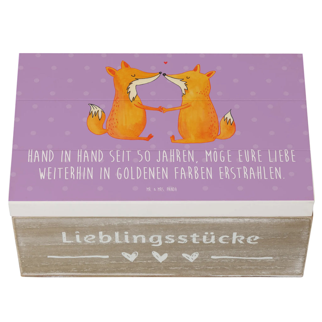 Wooden chest Hand in Hand seit 50 Jahren, möge eure Liebe weiterhin in goldenen Farben erstrahlen. Dekokiste, Geschenkbox, Erinnerungskiste, Geschenkdose, Erinnerungsbox, Kiste, Aufbewahrungsbox, XXL, Schatulle, Truhe, Schatzkiste, Holzkiste, Hochzeit, Hochzeitsgeschenk, Ehe, Hochzeitsfeier, Trauung, Trauungsgeschenk, Hochzeitskarte, Verlobungsfeier, Verlobungsgeschenk, Hochzeitsgeschenkideen, Hochzeitsgeschenke für Brautpaar