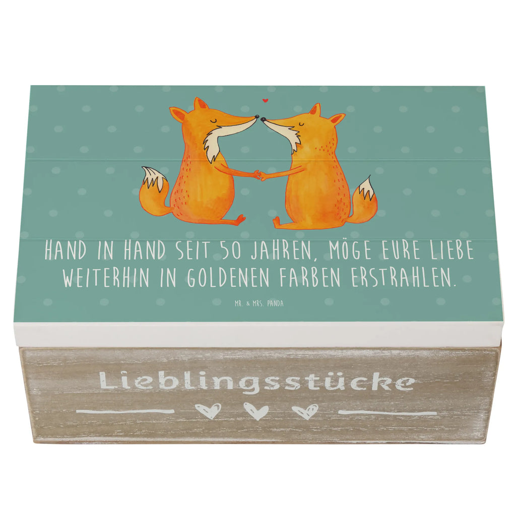 Wooden chest Hand in Hand seit 50 Jahren, möge eure Liebe weiterhin in goldenen Farben erstrahlen. Dekokiste, Geschenkbox, Erinnerungskiste, Geschenkdose, Erinnerungsbox, Kiste, Aufbewahrungsbox, XXL, Schatulle, Truhe, Schatzkiste, Holzkiste, Hochzeit, Hochzeitsgeschenk, Ehe, Hochzeitsfeier, Trauung, Trauungsgeschenk, Hochzeitskarte, Verlobungsfeier, Verlobungsgeschenk, Hochzeitsgeschenkideen, Hochzeitsgeschenke für Brautpaar