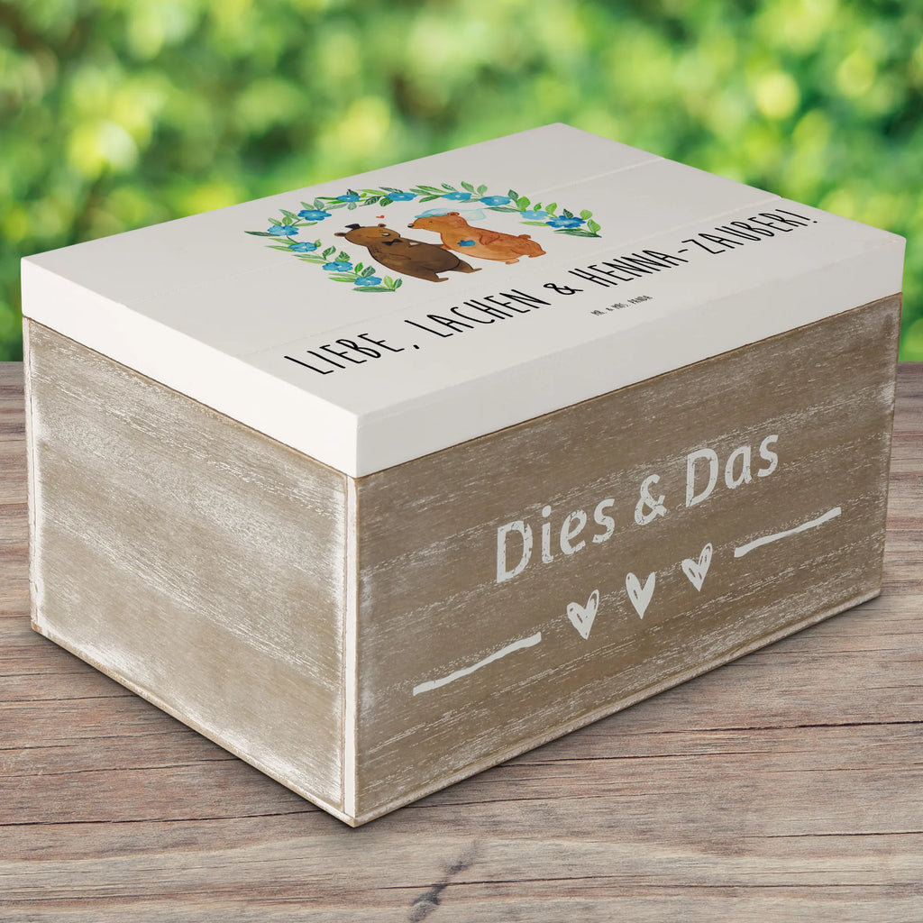 Holzkiste Henna-Abend Magie Geschenkbox, Truhe, Schatulle, Holzkiste, XXL, Kiste, Schatzkiste, Aufbewahrungsbox, Dekokiste, Erinnerungsbox, Geschenkdose, Erinnerungskiste, Hochzeit, Hochzeitsgeschenk, Ehe, Hochzeitsfeier, Trauung, Trauungsgeschenk, Hochzeitskarte, Verlobungsfeier, Verlobungsgeschenk, Hochzeitsgeschenkideen, Hochzeitsgeschenke für Brautpaar