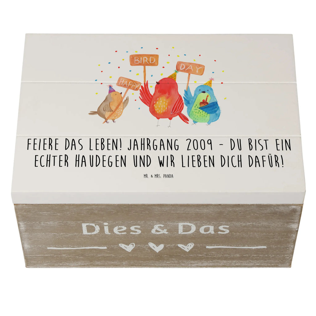 Wooden chest Feiere das Leben! Jahrgang 2009 - du bist ein echter Haudegen und wir lieben dich dafür! XXL, Schatulle, Truhe, Geschenkbox, Schatzkiste, Holzkiste, Dekokiste, Kiste, Erinnerungskiste, Geschenkdose, Aufbewahrungsbox, Erinnerungsbox, Geburtstag, Geburtstagsgeschenk, Geschenk