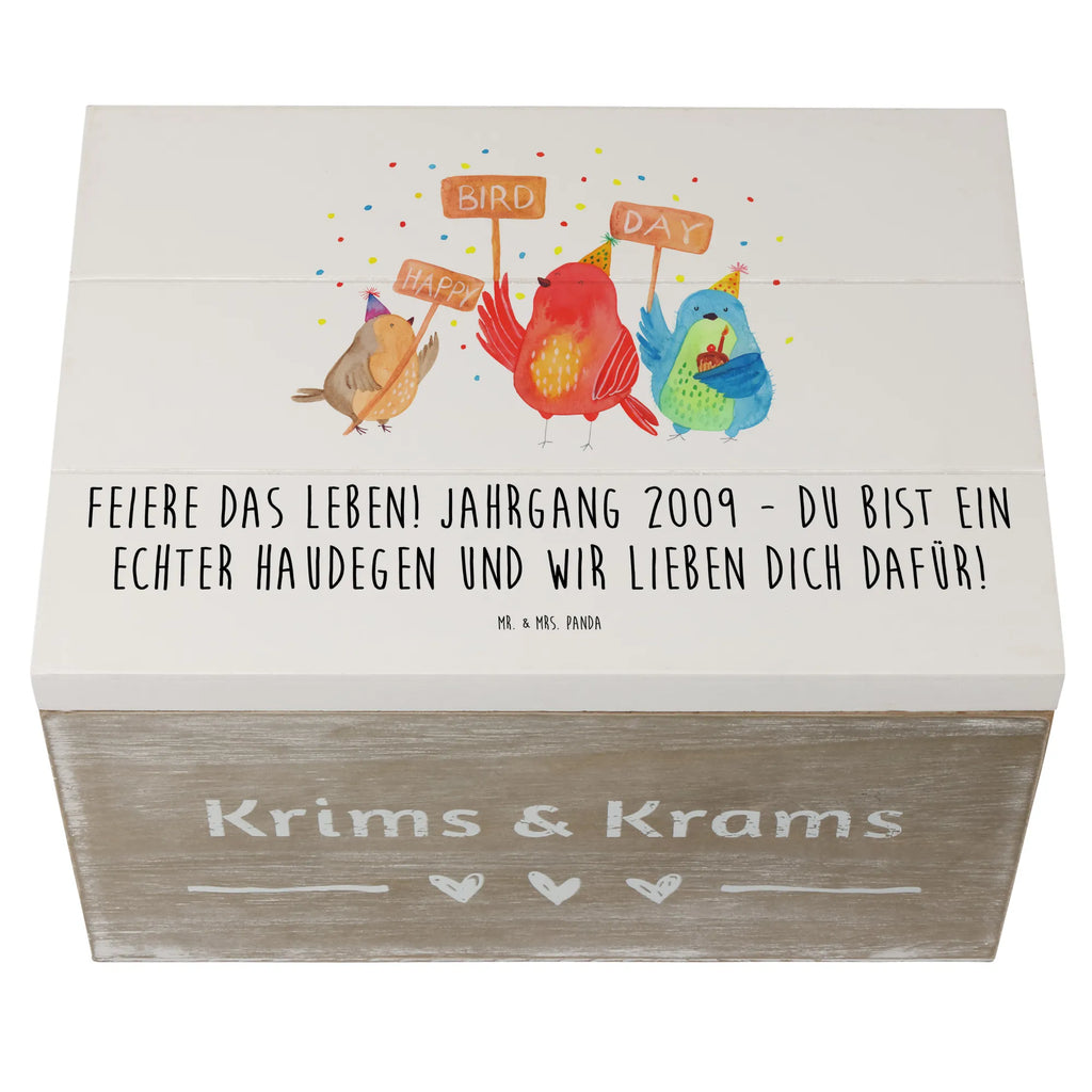 Wooden chest Feiere das Leben! Jahrgang 2009 - du bist ein echter Haudegen und wir lieben dich dafür! XXL, Schatulle, Truhe, Geschenkbox, Schatzkiste, Holzkiste, Dekokiste, Kiste, Erinnerungskiste, Geschenkdose, Aufbewahrungsbox, Erinnerungsbox, Geburtstag, Geburtstagsgeschenk, Geschenk