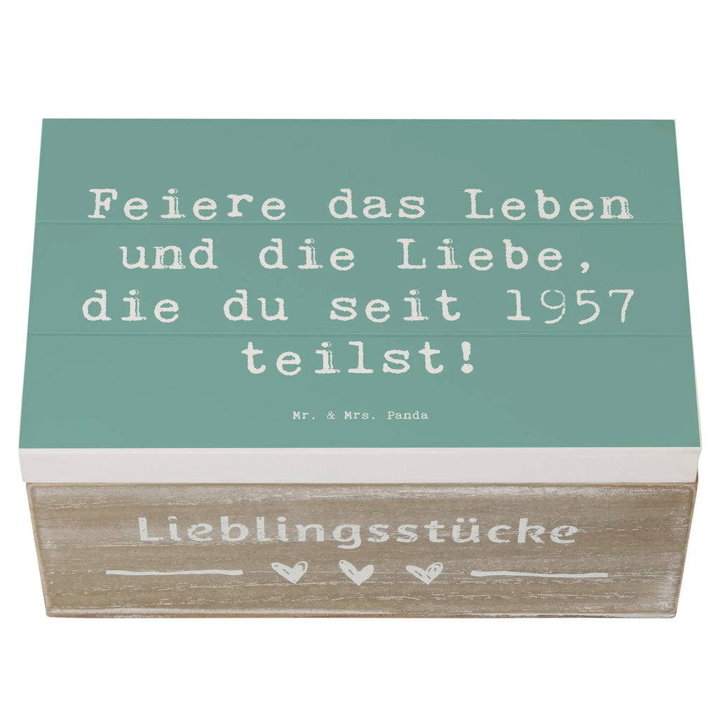 Holzkiste Spruch 1957 Geburtstag feiern Erinnerungsbox, Truhe, XXL, Dekokiste, Schatulle, Geschenkdose, Erinnerungskiste, Schatzkiste, Holzkiste, Kiste, Aufbewahrungsbox, Geschenkbox, Geburtstag, Geburtstagsgeschenk, Geschenk