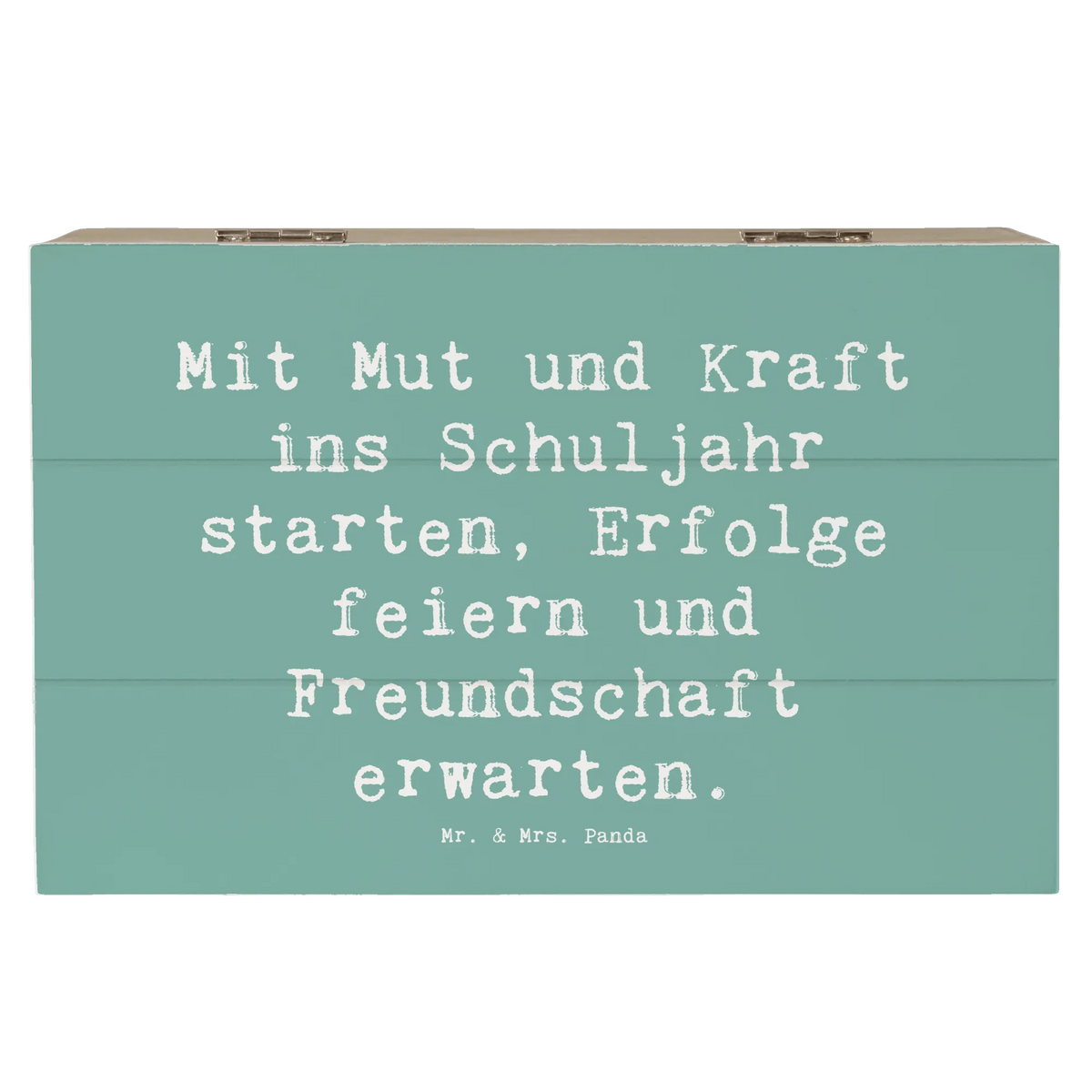 Wooden chest Saying Mit Mut und Kraft ins Schuljahr starten, Erfolge feiern und Freundschaft erwarten. kiste holz, truhe mit deckel, fotokiste, fotobox, Aufbewahrungsbox Holz, Box, holzschatulle, schmuckbox, truhe holz, Geschenkbox, Holzkiste, Holzkiste mit Deckel, schatzkiste holz, erinnerungsbox holz, Holz Aufbewahrungsbox, schatztruhe, geschenkbox holz, geschenkkiste, Holztruhe, Kiste, schmuckkiste, Aufbewahrungstruhe, schmucktruhe, Kiste mit Deckel, holzkästchen, box holz, Erinnerungsbox, geschenkbox mit deckel, Holzbox mit Deckel, holzschachtel, Holzbox, Aufbewahrungsbox aus Holz, Schatulle, Truhe, Erinnerungskiste, Schatzkiste, Aufbewahrungskiste, Box aus Holz, aufbewahrungskiste mit deckel, wanddeko, Dekoration, sprüche, zitate, spruch kollektion, inspiration, motivation, lebensweisheiten, geschenkideen, wohnaccessoires, sprüche sammlung, schöne sprüche, glück, liebe, freude, Lächeln, alltag verschönern, nachhaltige geschenke, Kreativ, Einzigartig, shopify, mr and mrs panda