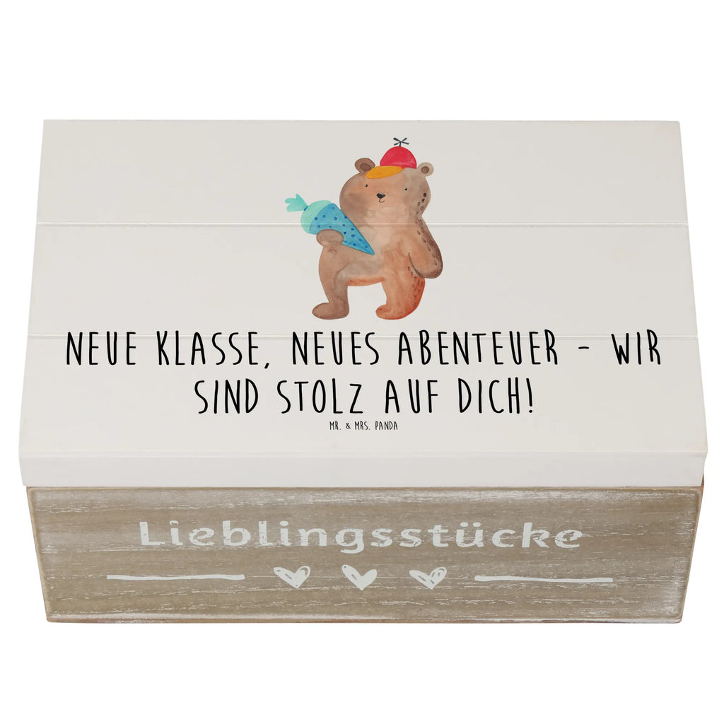 Holzkiste Erster Schultag Abenteuer holzboxen, erinnerungsbox baby, holzkiste mit deckel, box aus holz, Dekokiste, schmuckkästchen, Schatzkiste, ordnungsbox, Geschenkbox, aufbewahrungskiste, holzkisten, Aufbewahrungsbox, aufbewahrungsbox holz, deko box, holzbox mit deckel, holztruhe, holz aufbewahrungsbox, Schatulle, Kiste, holzbox, Holzkiste, Erinnerungskiste, dekorative holzkiste, aufbewahrungsbox aus holz, Erinnerungsbox, Truhe, erinnerungsbox hochzeit, dekoration, sprüche, zitate, spruch kollektion, inspiration, motivation, lebensweisheiten, geschenkideen, wanddeko, wohnaccessoires, sprüche sammlung, schöne sprüche, glück, liebe, freude, lächeln, alltag verschönern, nachhaltige geschenke, kreativ, einzigartig, shopify, mr and mrs panda