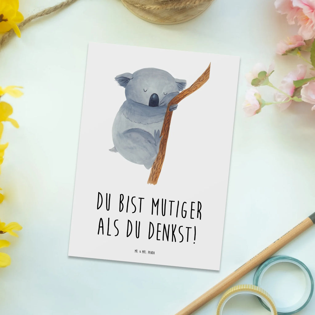Postkarte Alleine schlafen lernen Mutiger als gedacht Dankeskarte, Geburtstagskarte, Einladung Geburtstag, Einladungskarten Geburtstag, Postkarte, Ansichtskarten, Geschenkkarte, Ansichtskarte, Karte, Grußkarte, Einladungskarte, Einladung, sprüche, zitate, spruch kollektion, inspiration, motivation, lebensweisheiten, geschenkideen, wanddeko, wohnaccessoires, sprüche sammlung, schöne sprüche, glück, liebe, freude, lächeln, alltag verschönern, nachhaltige geschenke, dekoration, kreativ, einzigartig, shopify, mr and mrs panda