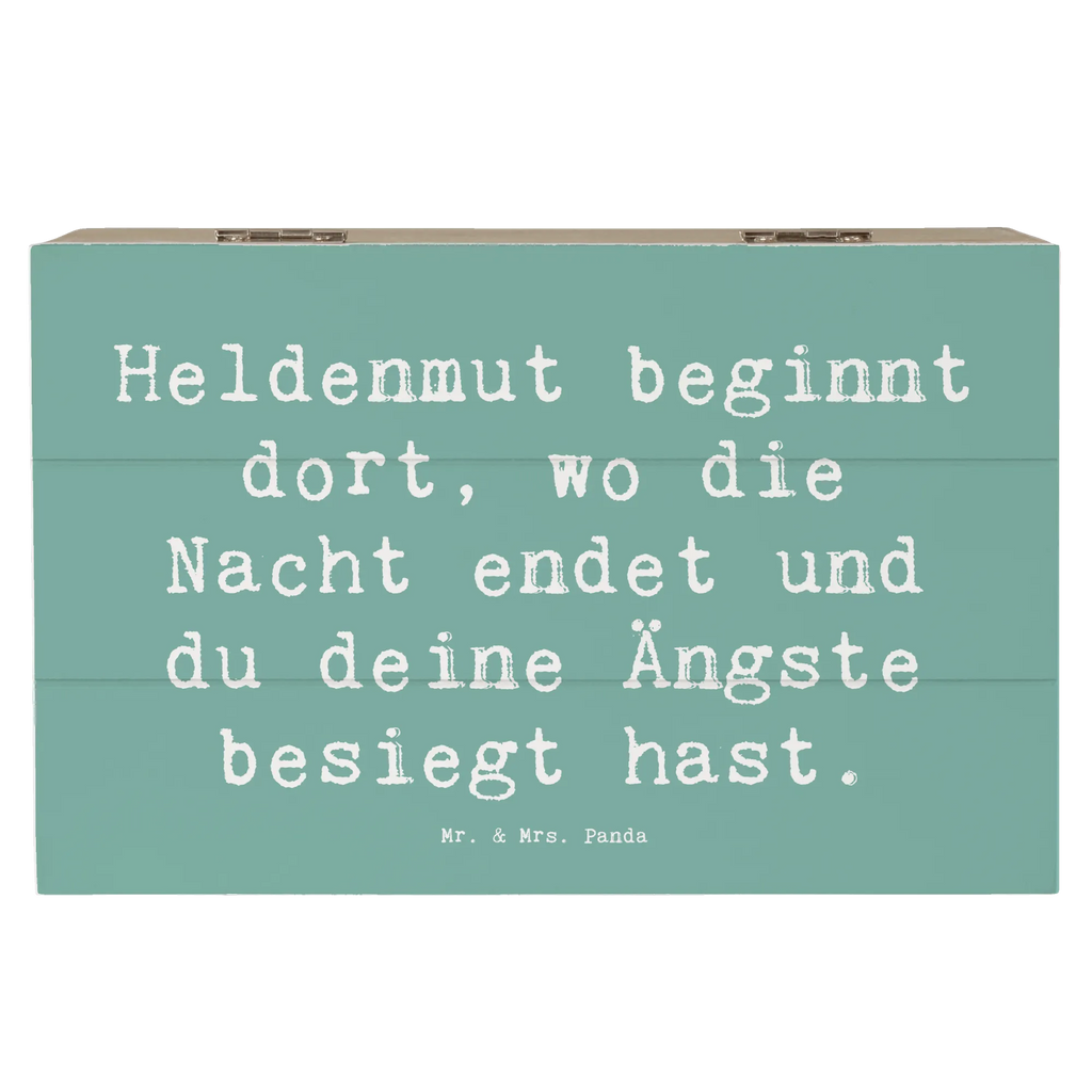 Wooden chest Saying Heldenmut beginnt dort, wo die Nacht endet und du deine Ängste besiegt hast. holzkisten, Erinnerungsbox, Geschenkbox, box aus holz, Schatzkiste, schmuckkästchen, holzboxen, erinnerungsbox baby, ordnungsbox, aufbewahrungsbox aus holz, Aufbewahrungsbox, Schatulle, holztruhe, Truhe, deko box, holzbox mit deckel, holzkiste mit deckel, Holzkiste, aufbewahrungskiste, Dekokiste, Erinnerungskiste, holz aufbewahrungsbox, Kiste, erinnerungsbox hochzeit, holzbox, aufbewahrungsbox holz, dekorative holzkiste, einzigartig, sprüche, inspiration, mr and mrs panda, alltag verschönern, schöne sprüche, zitate, motivation, shopify, lächeln, glück, kreativ, lebensweisheiten, wohnaccessoires, freude, sprüche sammlung, spruch kollektion, geschenkideen, dekoration, liebe, nachhaltige geschenke, wanddeko