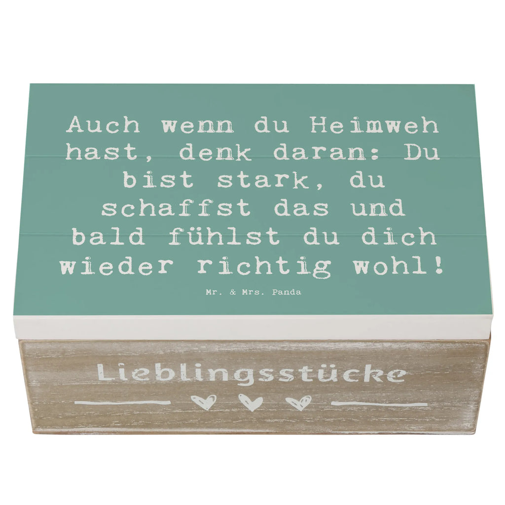 Holzkiste Spruch Heimweh überwinden Dekokiste, Geschenkbox, Aufbewahrungsbox, Erinnerungskiste, Schatzkiste, Holzkiste, Geschenkdose, Schatulle, Erinnerungsbox, Kiste, Truhe, XXL, sprüche, zitate, spruch kollektion, inspiration, motivation, lebensweisheiten, geschenkideen, wanddeko, wohnaccessoires, sprüche sammlung, schöne sprüche, glück, liebe, freude, lächeln, alltag verschönern, nachhaltige geschenke, dekoration, kreativ, einzigartig, shopify, mr and mrs panda