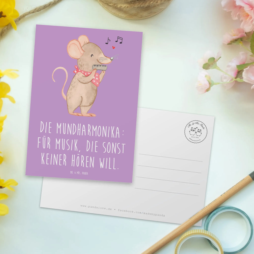 Postcard Die Mundharmonika: Für Musik, die sonst keiner hören will. Geschenkkarte, Postkarte, Grußkarte, Karte, Einladung Geburtstag, Ansichtskarte, Dankeskarte, Ansichtskarten, Einladungskarten Geburtstag, Geburtstagskarte, Einladungskarte, Einladung, Instrumente, Geschenke Musiker, Musikliebhaber