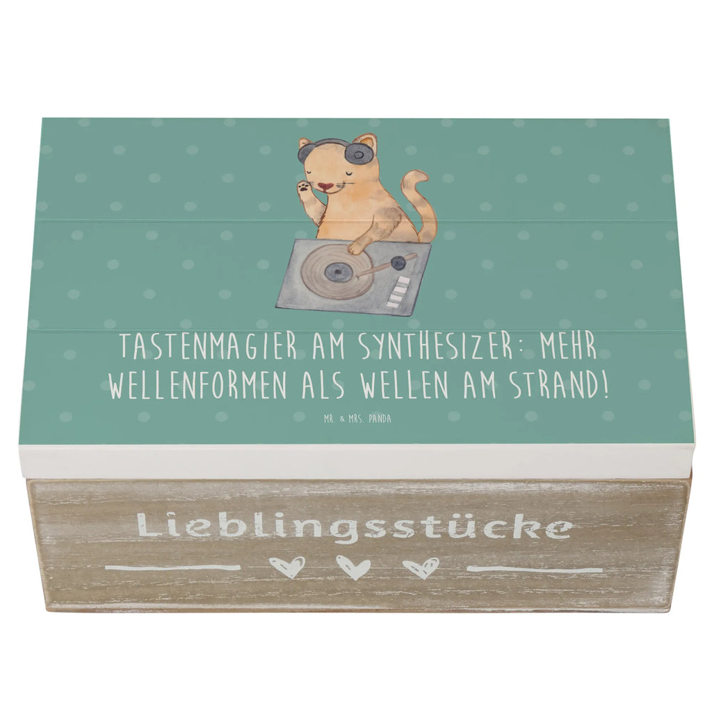 Wooden chest Tastenmagier am Synthesizer: Mehr Wellenformen als Wellen am Strand! Geschenkbox, Schatulle, Aufbewahrungsbox, Geschenkdose, Erinnerungsbox, Erinnerungskiste, Kiste, Dekokiste, Holzkiste, Truhe, XXL, Schatzkiste, Instrumente, Geschenke Musiker, Musikliebhaber