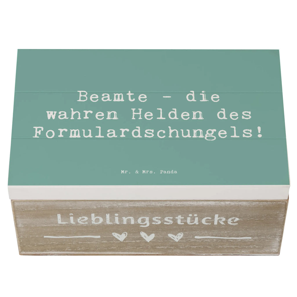 Holzkiste Spruch Beamtin Heldin box holz, Holztruhe, Schatulle, Holzboxen, aufbewahrungstruhe, kiste holz, aufbewahrungsboxen, Holzkisten, Box aus Holz, Holzbox mit Deckel, Aufbewahrungsbox, Holzkiste, aufbewahrungskisten, holztruhen, holzkästchen, Holzbox, Aufbewahrungsbox aus Holz, Holzkiste mit Deckel, aufbewahrungskiste mit deckel, Holz Aufbewahrungsbox, Aufbewahrungsbox Holz, holzschachtel, Aufbewahrungskiste, truhe holz, holzschatulle, Schenken, Jubiläum, Firma, Mitarbeiter, Arbeitskollege, Kollegin, Kollege, Rente, Abschied, Ausbildung, Beruf, Dankeschön, Danke, Geschenk