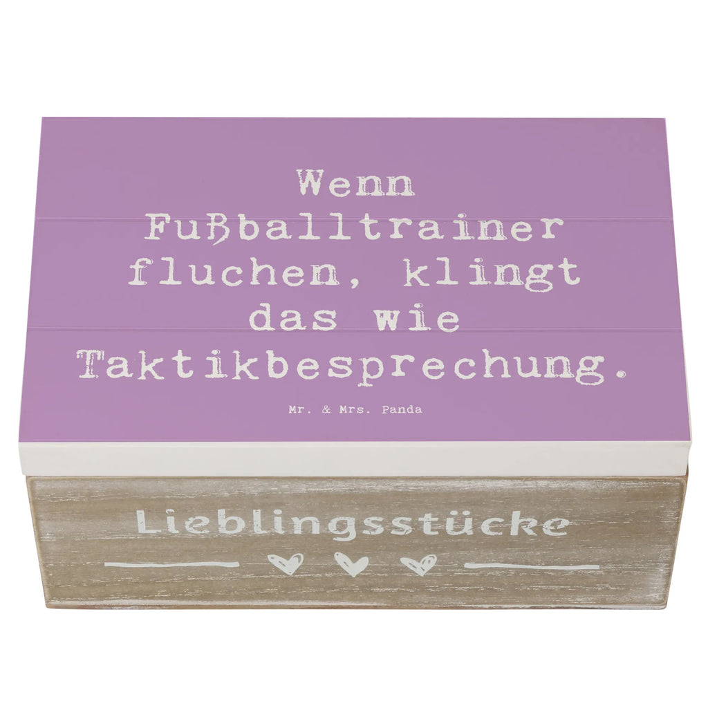 Wooden chest Saying Wenn Fußballtrainer fluchen, klingt das wie Taktikbesprechung. Erinnerungskiste, XXL, Geschenkbox, Geschenkdose, Kiste, Dekokiste, Erinnerungsbox, Truhe, Holzkiste, Schatulle, Schatzkiste, Aufbewahrungsbox, Beruf, Ausbildung, Jubiläum, Abschied, Rente, Kollege, Kollegin, Geschenk, Schenken, Arbeitskollege, Mitarbeiter, Firma, Danke, Dankeschön