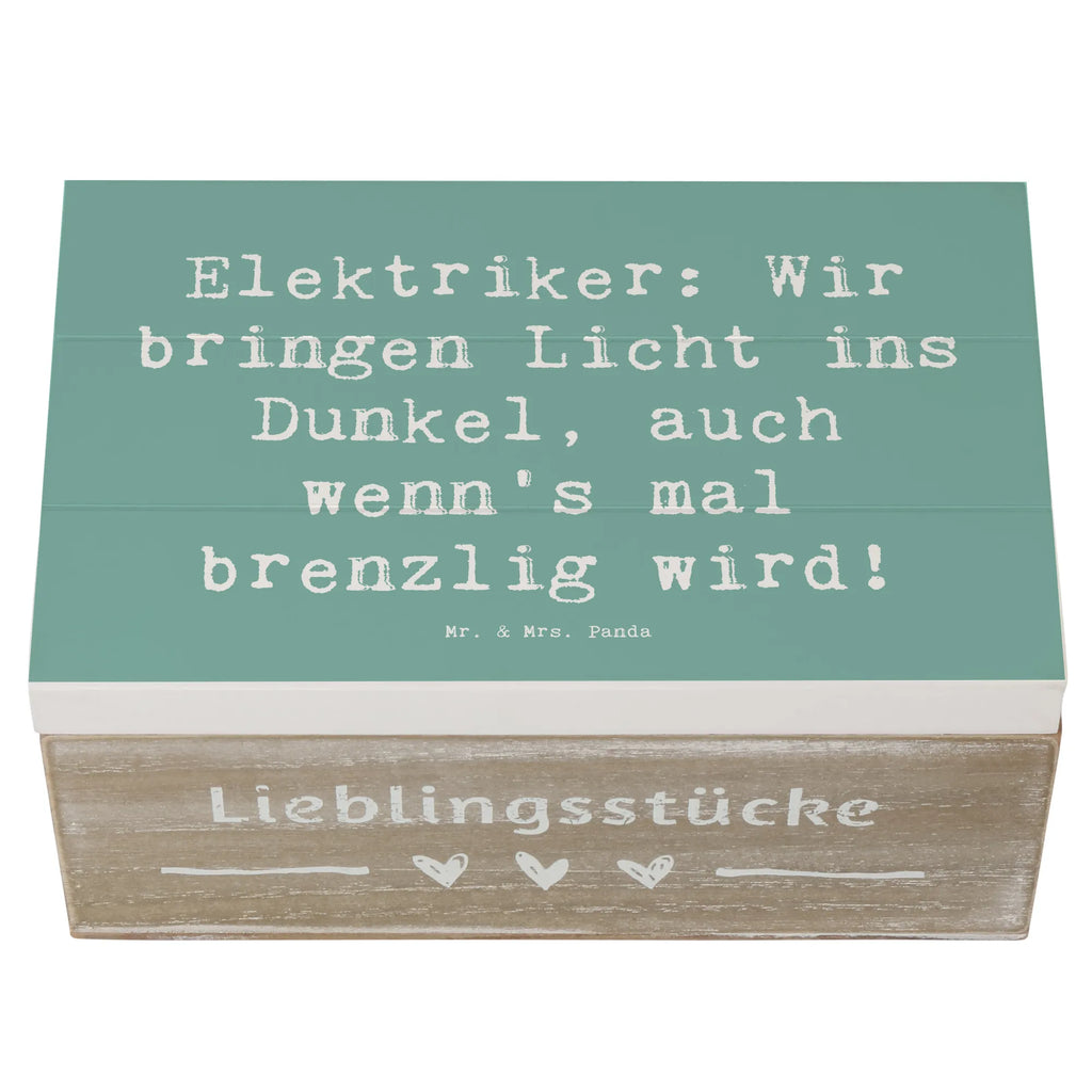 Wooden chest Saying Elektriker: Wir bringen Licht ins Dunkel, auch wenn's mal brenzlig wird! Holzkiste, Erinnerungsbox, Schatulle, Geschenkdose, Aufbewahrungsbox, Geschenkbox, Truhe, Kiste, Erinnerungskiste, Dekokiste, XXL, Schatzkiste, Beruf, Ausbildung, Jubiläum, Abschied, Rente, Kollege, Kollegin, Geschenk, Schenken, Arbeitskollege, Mitarbeiter, Firma, Danke, Dankeschön