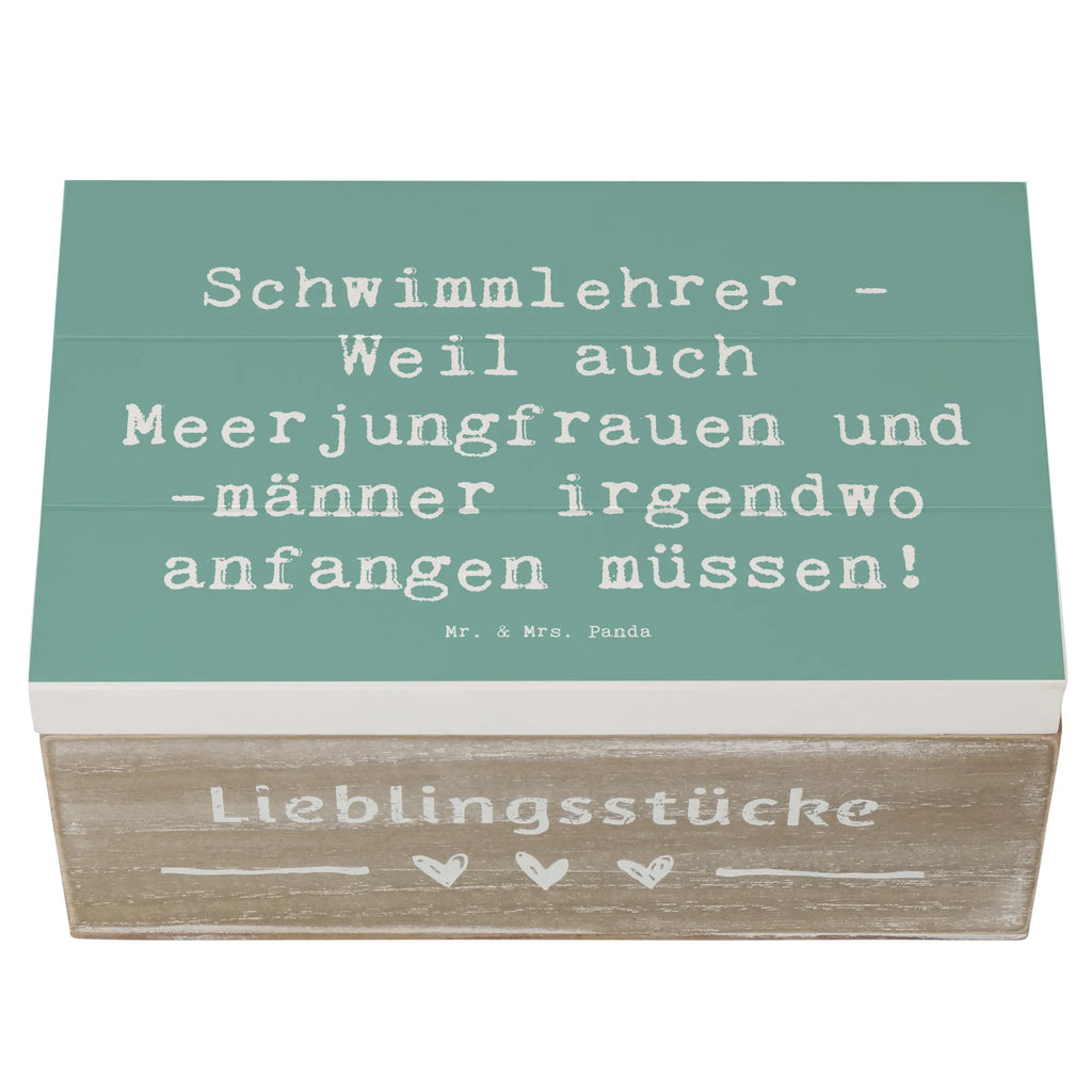Wooden chest Saying Schwimmlehrer - Weil auch Meerjungfrauen und -männer irgendwo anfangen müssen! aufbewahrungskisten, aufbewahrungstruhe, Aufbewahrungskiste, Holzboxen, holzschachtel, Aufbewahrungsbox Holz, Holzkiste, Holzkiste mit Deckel, holzschatulle, Holz Aufbewahrungsbox, kiste holz, Holzkisten, holzkästchen, Aufbewahrungsbox, Holztruhe, Holzbox mit Deckel, box holz, Holzbox, Schatulle, Box aus Holz, aufbewahrungsboxen, holztruhen, aufbewahrungskiste mit deckel, truhe holz, Aufbewahrungsbox aus Holz, Geschenk, Danke, Dankeschön, Schenken, Beruf, Ausbildung, Abschied, Rente, Kollege, Kollegin, Arbeitskollege, Mitarbeiter, Jubiläum, Firma