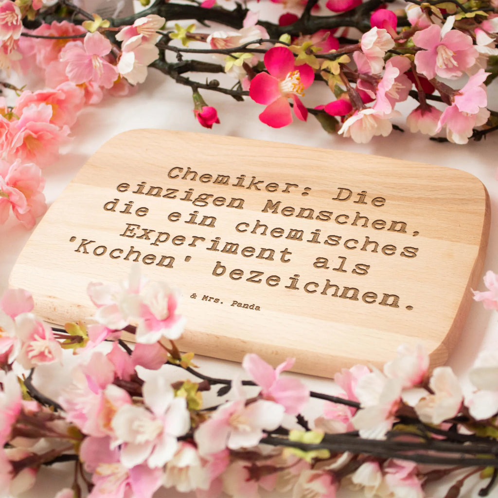 Serving board Saying Chemiker: Die einzigen Menschen, die ein chemisches Experiment als 'Kochen' bezeichnen. cutting board, Board, breakfast board, gift, gift idea, best, farewell gift, passing exam, anniversary, retirement, promotion, job start, sayings, funny, profession