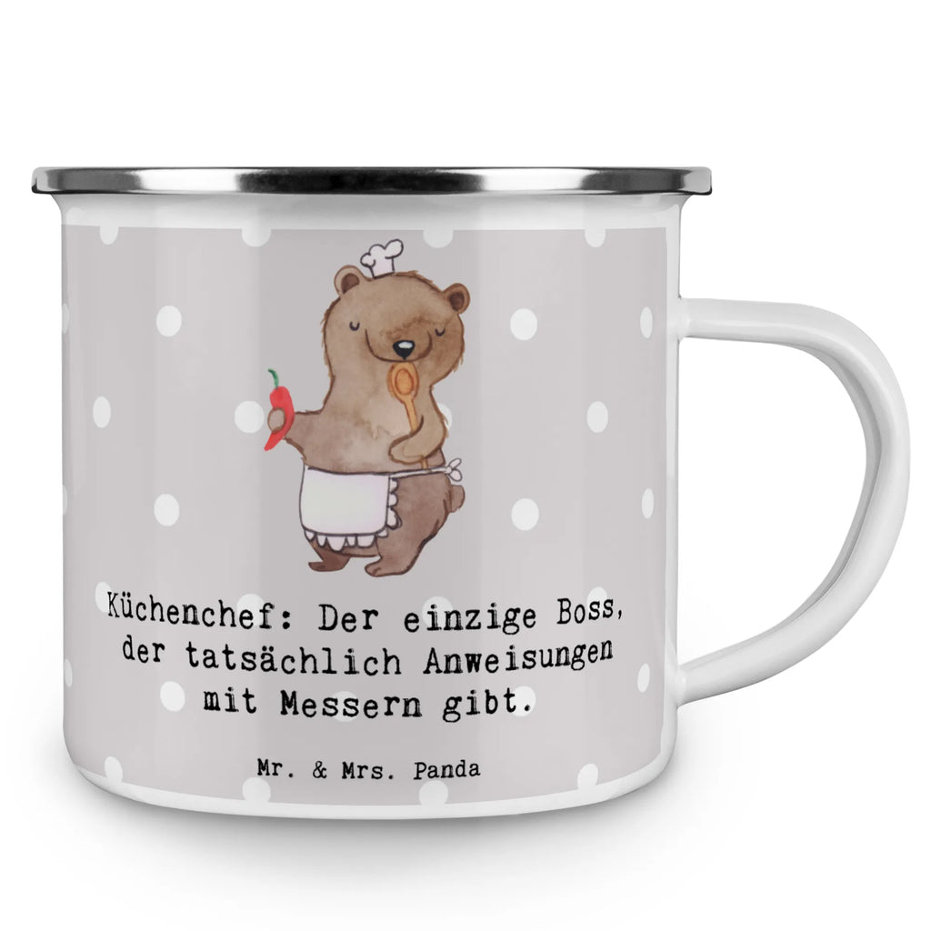 Camping Emaille Tasse Küchenchef: Der einzige Boss, der tatsächlich Anweisungen mit Messern gibt. Metalltasse, Campingtasse, Outdoor Becher, Blechtasse Outdoor, Emaille Tasse, Camping Tassen, Camping Tassen Emaille, Metalltasse für Camping, Emaille Becher Camping, Blechtasse, Metall Tasse, Tasse Emaille, Emailletasse, Blechtassen, Campingtassen, Emaille Campingbecher, Outdoor Tasse, Tasse Camping, Emaille Becher, Emaille Tasse Camping, Camping Becher, Emaille Trinkbecher, Camping Tasse Metall, Camping Tasse Emaille, Campingbecher, Trinkbecher, Camping Becher Edelstahl, Kaffee Blechtasse, Edelstahl Trinkbecher, Emaille Tassen, Beruf, Ausbildung, Jubiläum, Abschied, Rente, Kollege, Kollegin, Geschenk, Schenken, Arbeitskollege, Mitarbeiter, Firma, Danke, Dankeschön