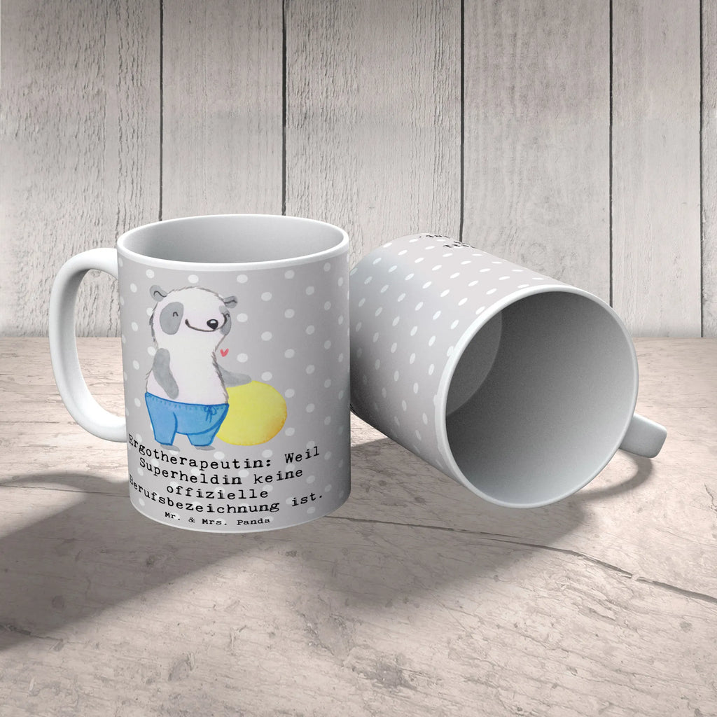 Mug Ergotherapeutin: Weil Superheldin keine offizielle Berufsbezeichnung ist. Tasse, Teetasse, Porzellantasse, Tasse mit Zitaten, Bürotasse, Geschenktasse, Tasse mit Motiven, Keramiktasse, Kaffeetasse, Beruf, Ausbildung, Jubiläum, Abschied, Rente, Kollege, Kollegin, Geschenk, Schenken, Arbeitskollege, Mitarbeiter, Firma, Danke, Dankeschön