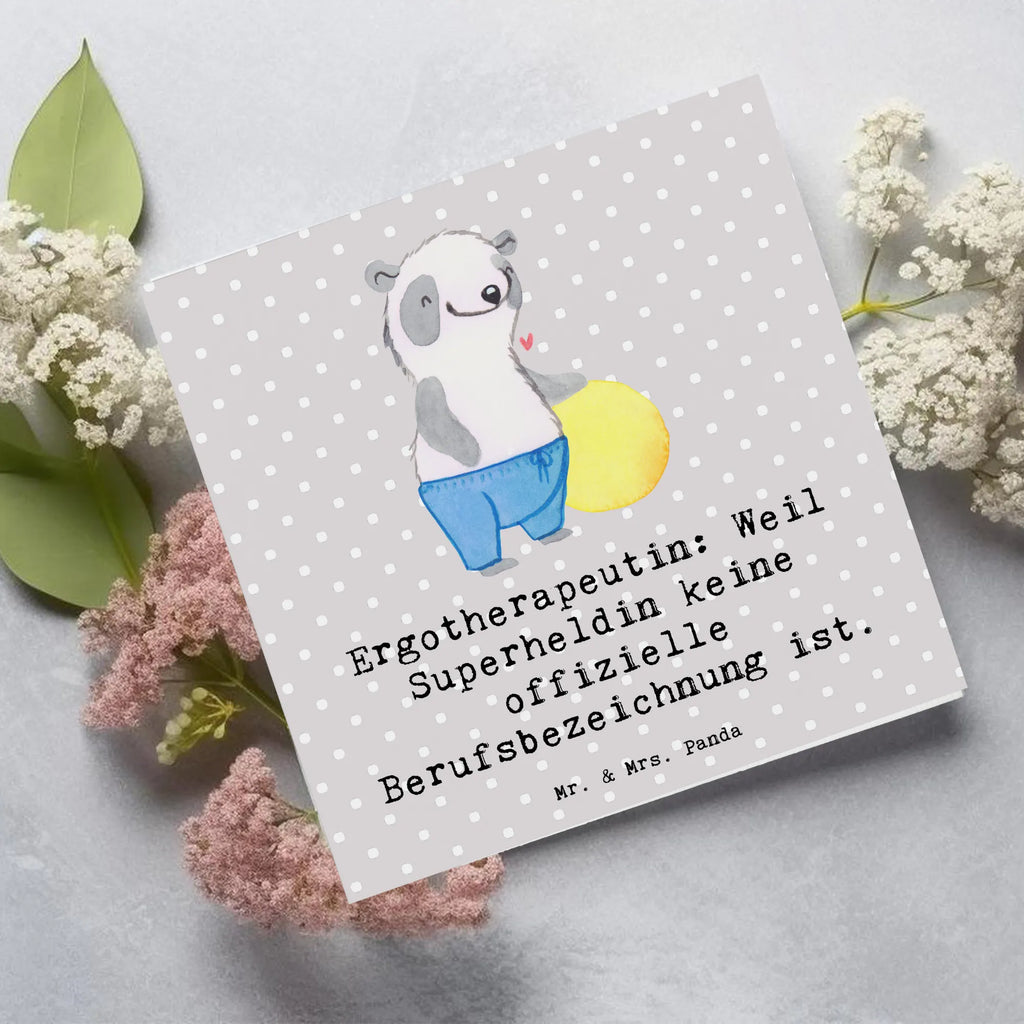 Deluxe Karte Ergotherapeutin Superheldin Hochwertige Klappkarte, Hochwertige Grußkarte, Hochzeitskarte, Grußkarte, Geburtstagskarte, Klappkarte, Karte, Glückwunschkarte, Einladungskarte, Beruf, Ausbildung, Jubiläum, Abschied, Rente, Kollege, Kollegin, Geschenk, Schenken, Arbeitskollege, Mitarbeiter, Firma, Danke, Dankeschön