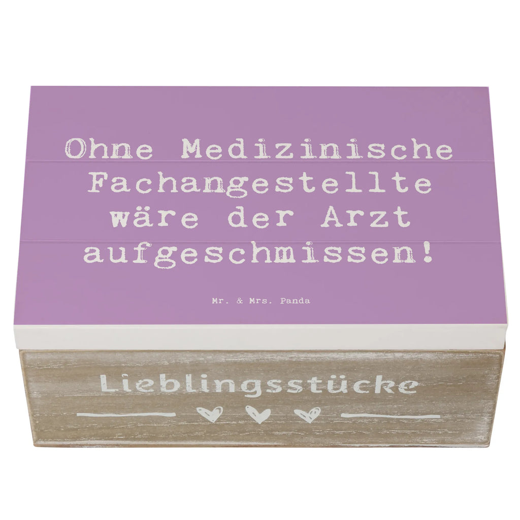 Holzkiste Spruch Ohne Medizinische Fachangestellte wäre der Arzt aufgeschmissen! Erinnerungsbox, XXL, Kiste, Geschenkbox, Geschenkdose, Erinnerungskiste, Truhe, Dekokiste, Holzkiste, Aufbewahrungsbox, Schatulle, Schatzkiste, Beruf, Ausbildung, Jubiläum, Abschied, Rente, Kollege, Kollegin, Geschenk, Schenken, Arbeitskollege, Mitarbeiter, Firma, Danke, Dankeschön