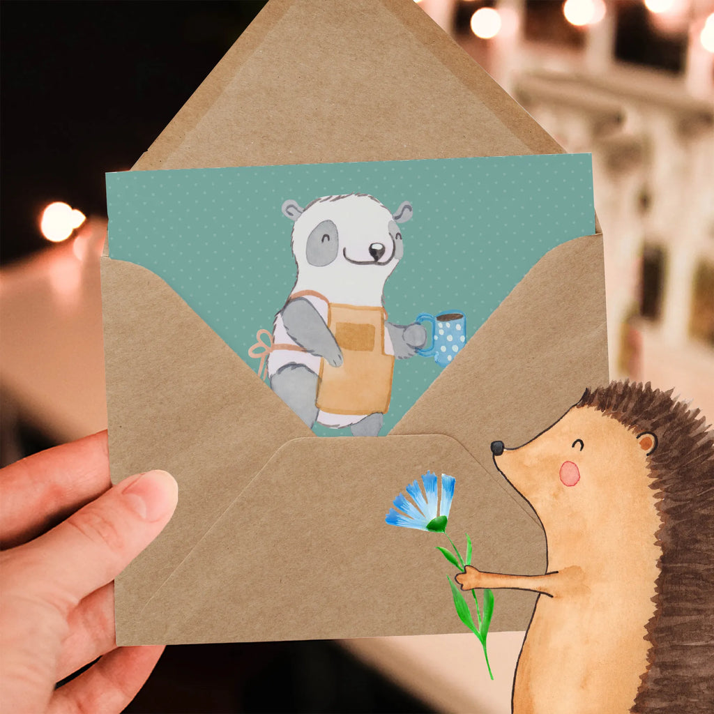 Deluxe Card „Auszubildender sein: 50% Lernen, 50% Arbeiten, 100% Kaffee trinken.“ Einladungskarte, Grußkarte, Karte, Glückwunschkarte, Hochzeitskarte, Geburtstagskarte, Hochwertige Klappkarte, Hochwertige Grußkarte, Klappkarte, Beruf, Ausbildung, Jubiläum, Abschied, Rente, Kollege, Kollegin, Geschenk, Schenken, Arbeitskollege, Mitarbeiter, Firma, Danke, Dankeschön