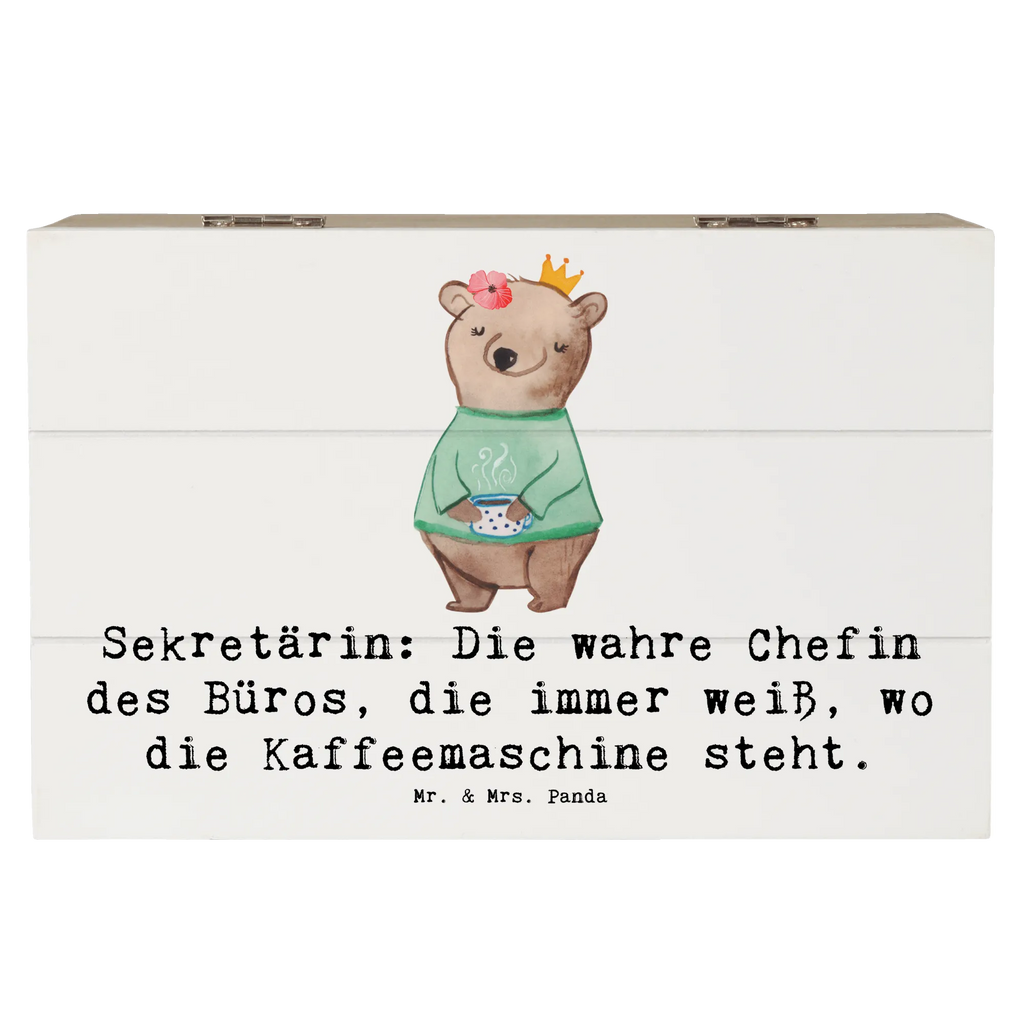 Holzkiste Sekretärin: Die wahre Chefin des Büros, die immer weiß, wo die Kaffeemaschine steht. aufbewahrungstruhe, Holzbox mit Deckel, aufbewahrungskisten, holztruhen, Holzkiste mit Deckel, Aufbewahrungsbox, holzschatulle, truhe holz, holzkästchen, kiste holz, box holz, Holz Aufbewahrungsbox, Aufbewahrungsbox Holz, Holztruhe, Holzbox, holzschachtel, aufbewahrungskiste mit deckel, Aufbewahrungskiste, Holzkiste, aufbewahrungsboxen, Schatulle, Holzboxen, Holzkisten, Aufbewahrungsbox aus Holz, Box aus Holz, Kollegin, Kollege, Rente, Abschied, Ausbildung, Beruf, Danke, Dankeschön, Jubiläum, Schenken, Geschenk, Firma, Mitarbeiter, Arbeitskollege