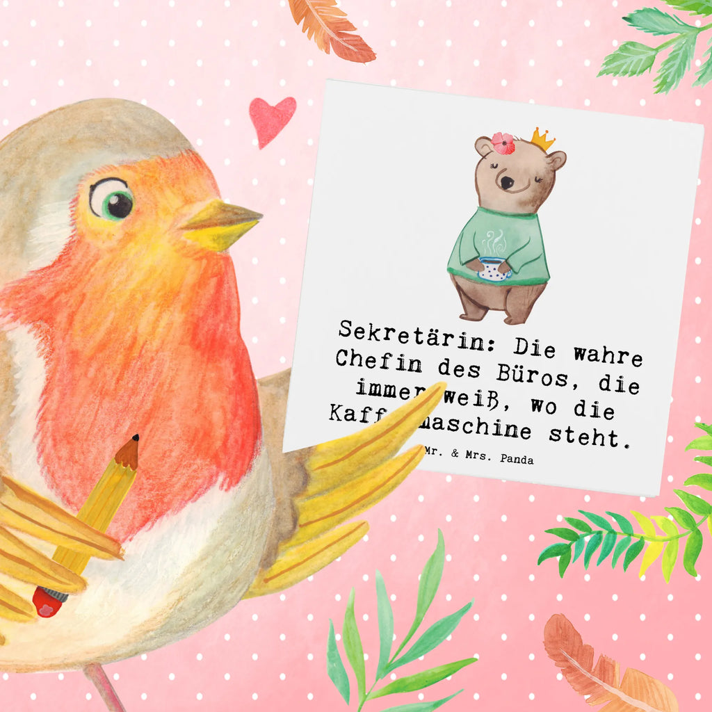 Deluxe Karte Sekretärin: Die wahre Chefin des Büros, die immer weiß, wo die Kaffeemaschine steht. Karte, Klappkarte, Hochwertige Grußkarte, Hochzeitskarte, Grußkarte, Geburtstagskarte, Hochwertige Klappkarte, Glückwunschkarte, Einladungskarte, Beruf, Ausbildung, Jubiläum, Abschied, Rente, Kollege, Kollegin, Geschenk, Schenken, Arbeitskollege, Mitarbeiter, Firma, Danke, Dankeschön