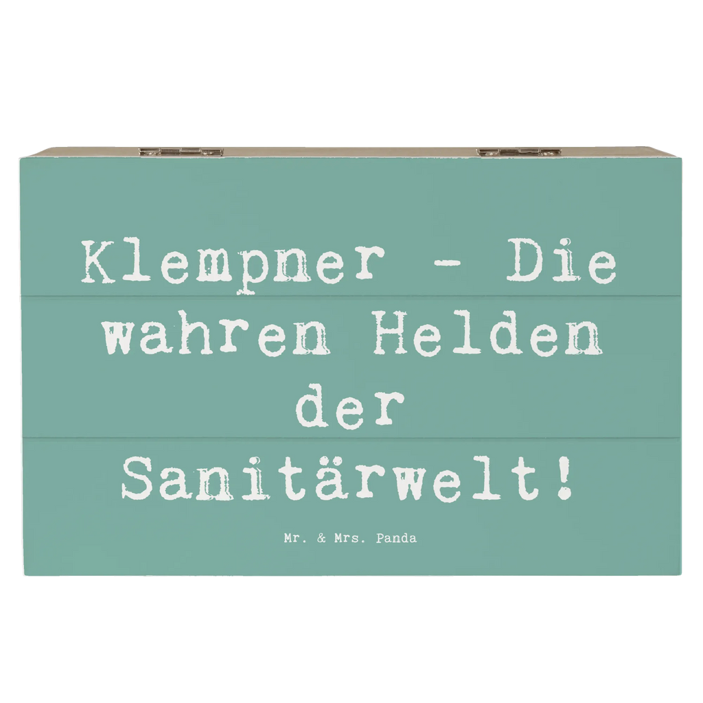 Holzkiste Spruch Klempner Helden Schatulle, Schatzkiste, Erinnerungsbox, XXL, Holzkiste, Geschenkbox, Erinnerungskiste, Truhe, Geschenkdose, Aufbewahrungsbox, Kiste, Dekokiste, Beruf, Ausbildung, Jubiläum, Abschied, Rente, Kollege, Kollegin, Geschenk, Schenken, Arbeitskollege, Mitarbeiter, Firma, Danke, Dankeschön