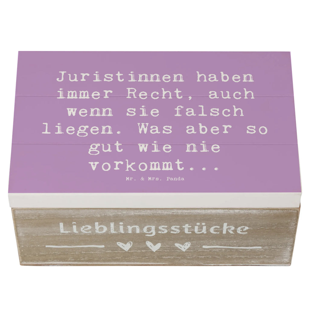 Wooden chest Saying Juristinnen haben immer Recht, auch wenn sie falsch liegen. Was aber so gut wie nie vorkommt... Truhe, Schatulle, Erinnerungsbox, Geschenkdose, Kiste, Holzkiste, Aufbewahrungsbox, XXL, Erinnerungskiste, Dekokiste, Schatzkiste, Geschenkbox, Beruf, Ausbildung, Jubiläum, Abschied, Rente, Kollege, Kollegin, Geschenk, Schenken, Arbeitskollege, Mitarbeiter, Firma, Danke, Dankeschön
