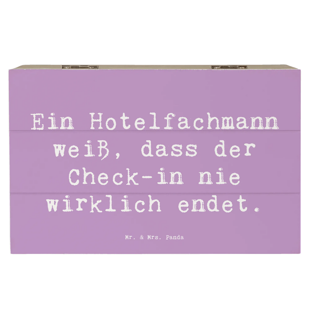 Holzkiste Spruch Ein Hotelfachmann weiß, dass der Check-in nie wirklich endet. XXL, Erinnerungsbox, Dekokiste, Truhe, Holzkiste, Schatzkiste, Aufbewahrungsbox, Schatulle, Geschenkdose, Kiste, Erinnerungskiste, Geschenkbox, Beruf, Ausbildung, Jubiläum, Abschied, Rente, Kollege, Kollegin, Geschenk, Schenken, Arbeitskollege, Mitarbeiter, Firma, Danke, Dankeschön