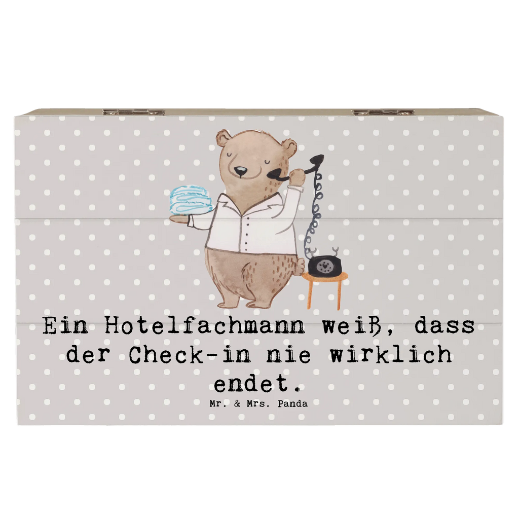 Holzkiste Ein Hotelfachmann weiß, dass der Check-in nie wirklich endet. Dekokiste, Erinnerungsbox, Erinnerungskiste, Geschenkdose, Aufbewahrungsbox, Truhe, Schatulle, XXL, Geschenkbox, Kiste, Holzkiste, Schatzkiste, Beruf, Ausbildung, Jubiläum, Abschied, Rente, Kollege, Kollegin, Geschenk, Schenken, Arbeitskollege, Mitarbeiter, Firma, Danke, Dankeschön