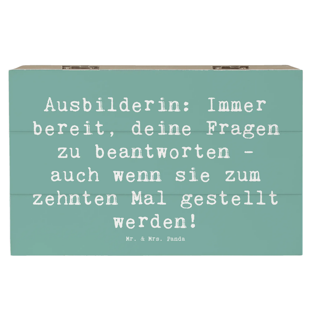 Wooden chest Saying Ausbilderin: Immer bereit, deine Fragen zu beantworten - auch wenn sie zum zehnten Mal gestellt werden! Schatulle, aufbewahrungstruhe, Holzkisten, Holz Aufbewahrungsbox, holzkästchen, Holzkiste mit Deckel, Holztruhe, Aufbewahrungsbox aus Holz, box holz, holzschatulle, Aufbewahrungsbox, Box aus Holz, holzschachtel, Holzbox mit Deckel, Holzbox, Holzboxen, truhe holz, Holzkiste, aufbewahrungskiste mit deckel, aufbewahrungsboxen, Aufbewahrungskiste, Aufbewahrungsbox Holz, aufbewahrungskisten, holztruhen, kiste holz, Geschenk, Danke, Dankeschön, Schenken, Beruf, Ausbildung, Abschied, Rente, Kollege, Kollegin, Arbeitskollege, Mitarbeiter, Jubiläum, Firma